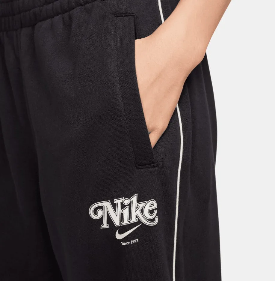 Nike Sportswear women's straight-leg french terry