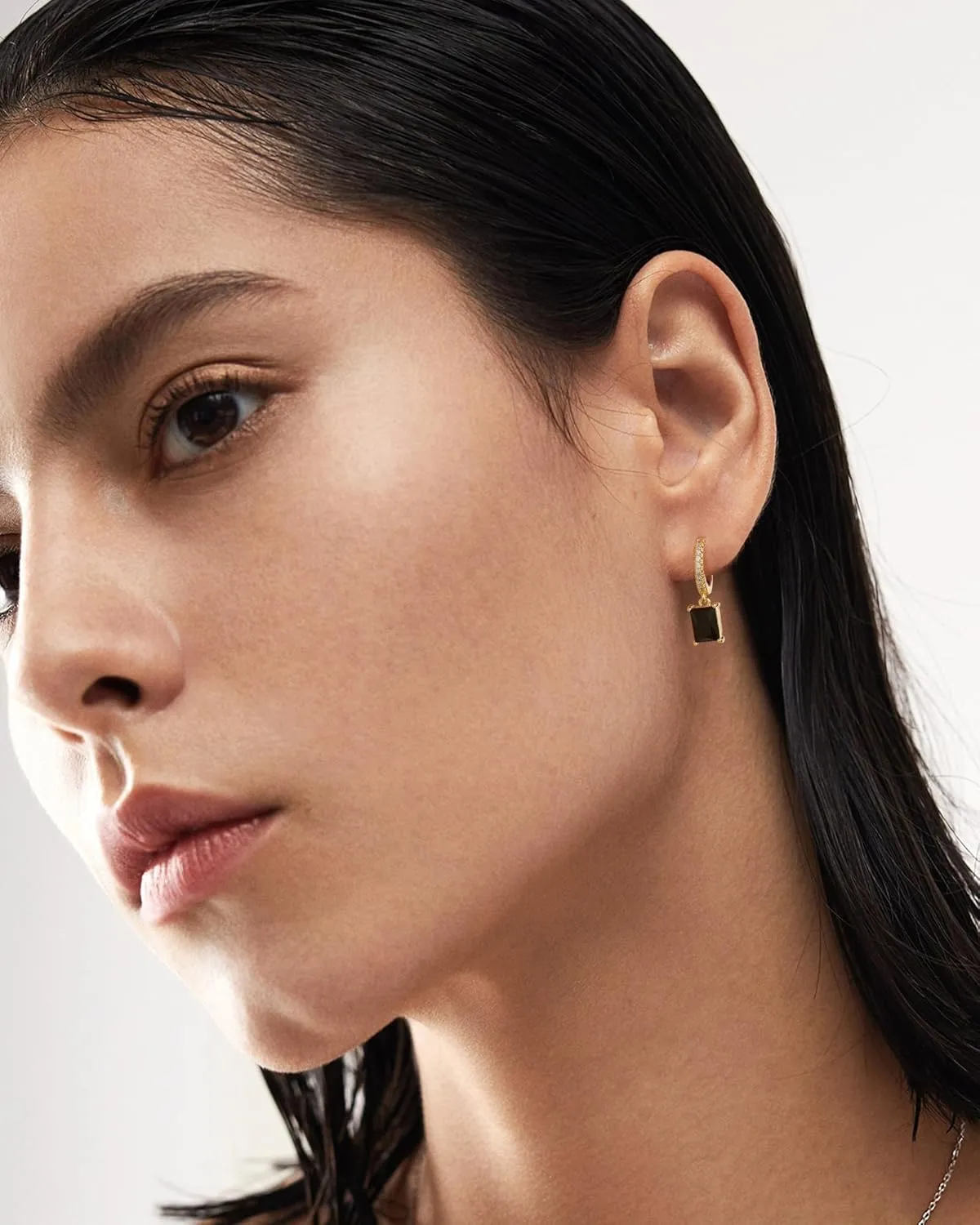 Small Hoop Earrings for Women, 18k Gold Plated Huggie Dangle Dainty Green Drop Earrings Jewelry For Women Gift